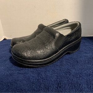 KLOGS Balance Maxum Slip Resistant Non Marking Leather Clogs Women's 8.5M 8.5